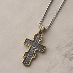 Collar de crucifijo ortodoxo bicolor con profundo significado espiritual