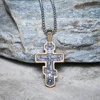 Collar de crucifijo ortodoxo bicolor con profundo significado espiritual