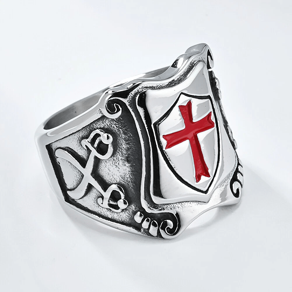 Anillo de escudo de Cruz Roja de estilo medieval con diseño caballeresco y detalles grabados