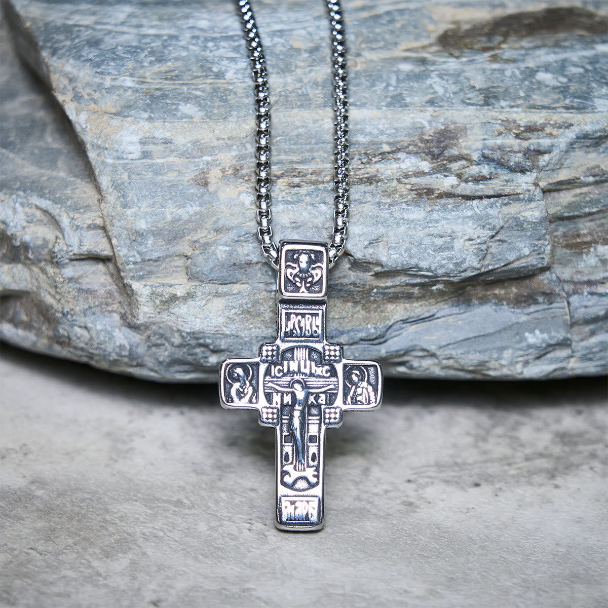 Collier Croix Orthodoxe Sacrée en Acier Titane Vintage avec Écriture Religieuse
