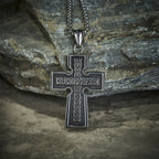 Collier Croix Orthodoxe Sacrée en Acier Titane Vintage avec Écriture Religieuse