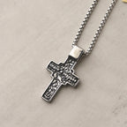 Collier Croix Orthodoxe Sacrée en Acier Titane Vintage avec Écriture Religieuse