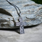 Collier Croix Orthodoxe Sacrée en Acier Titane Vintage avec Écriture Religieuse