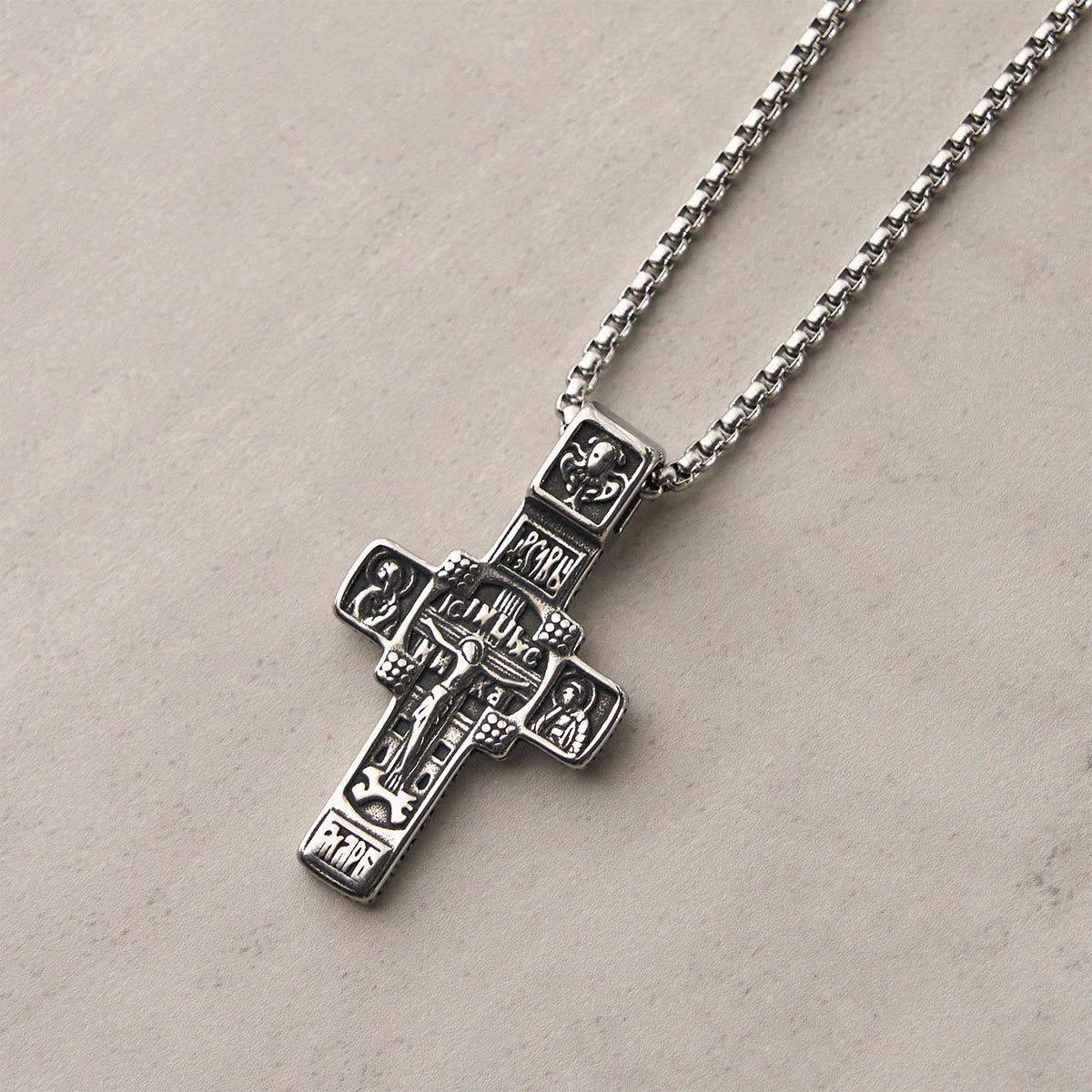 Collier Croix Orthodoxe Sacrée en Acier Titane Vintage avec Écriture Religieuse