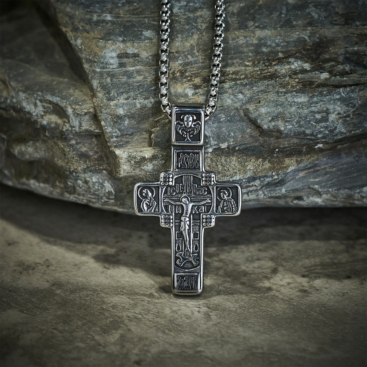 Collier Croix Orthodoxe Sacrée en Acier Titane Vintage avec Écriture Religieuse
