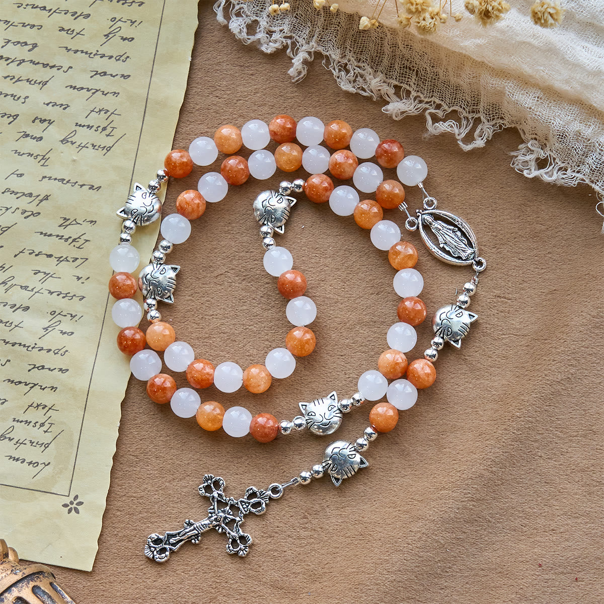 Pulsera de gato atigrado naranja, cuentas de cuarzo blanco y naranja con abalorios de acero inoxidable de cara de gato, rosario de animales