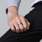 Anillos cruzados minimalistas de dos colores: Moda inspirada en la fe