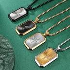 Élégant collier croix bicolore : quatre motifs inspirés de la foi