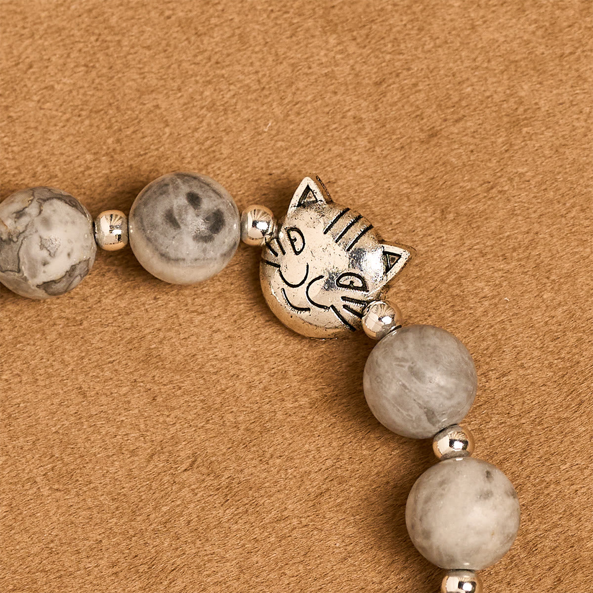 Bracelet Prière Chat Tigré Gris Clair Doux Gardien