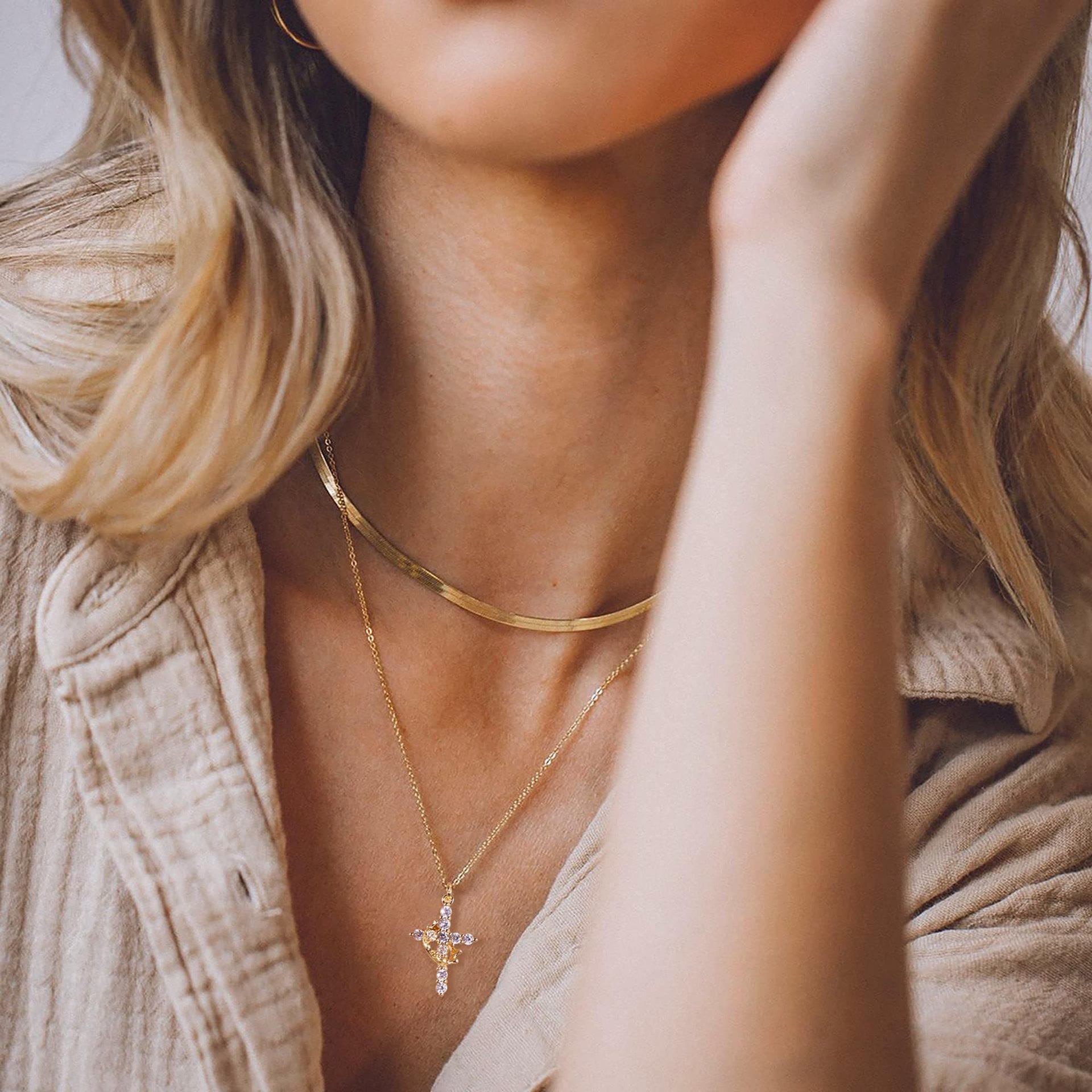 Pacto de Corona y Cruz: Moderno Collar de Cruz Coronada por la Fe con Tarjeta de Regalo