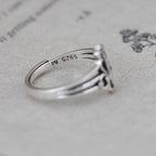 Bague croix ornée en argent sterling style cathédrale avec volutes florales
