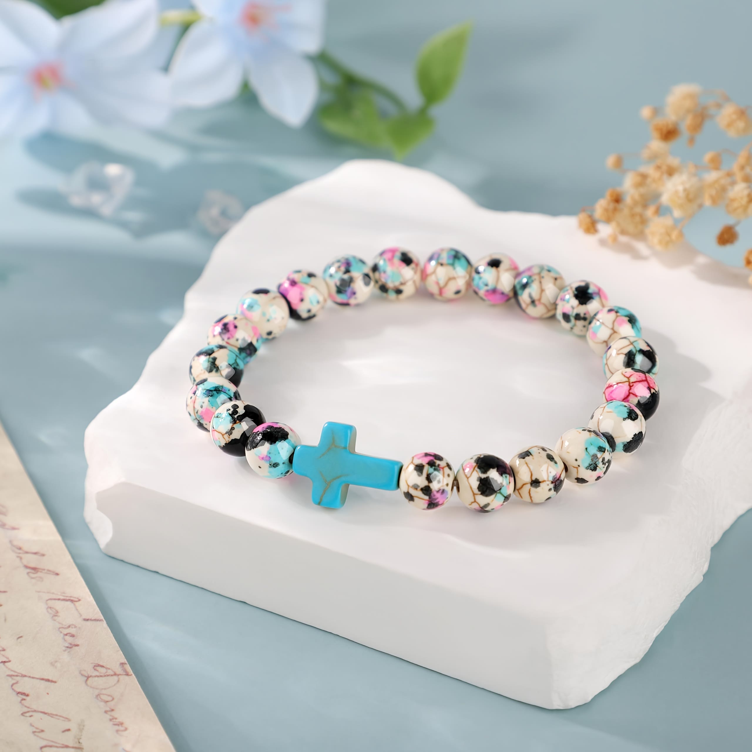 Bracelet croix Psaume 46:5 inspirant avec perles craquelées colorées