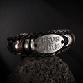 Bracelet en cuir tressé noir avec inscription JESUS IS LORD