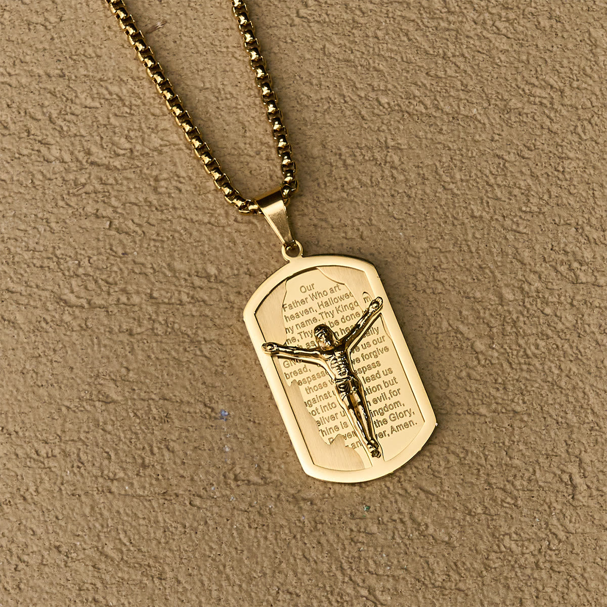Collier cruciforme superposé moderne avec le Notre Père : Dévotion multicolore