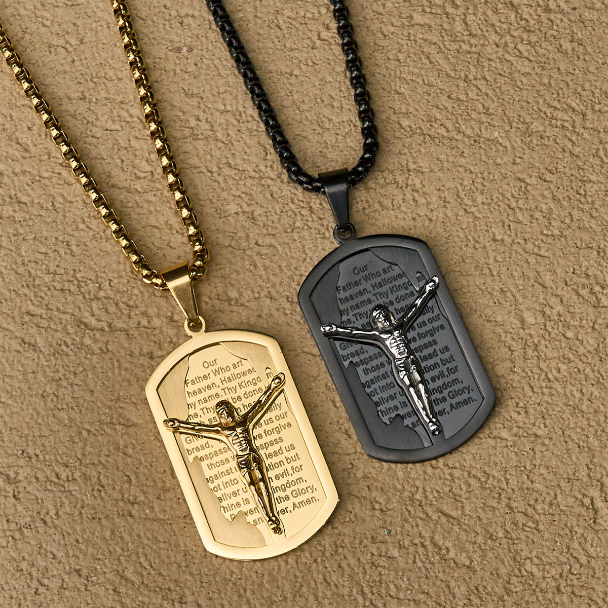 Collier cruciforme superposé moderne avec le Notre Père : Dévotion multicolore
