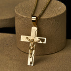 Collier Crucifix avec Inscription Notre Père : Garde Mes Pas