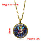 Elija su collar Radiant Faith de la Bendición: Madonna con el Niño o Rosas de Guadalupe