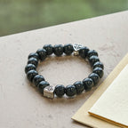Pulsera de oración de madera negra hecha a mano con escudos dobles de la Cruz de Jerusalén