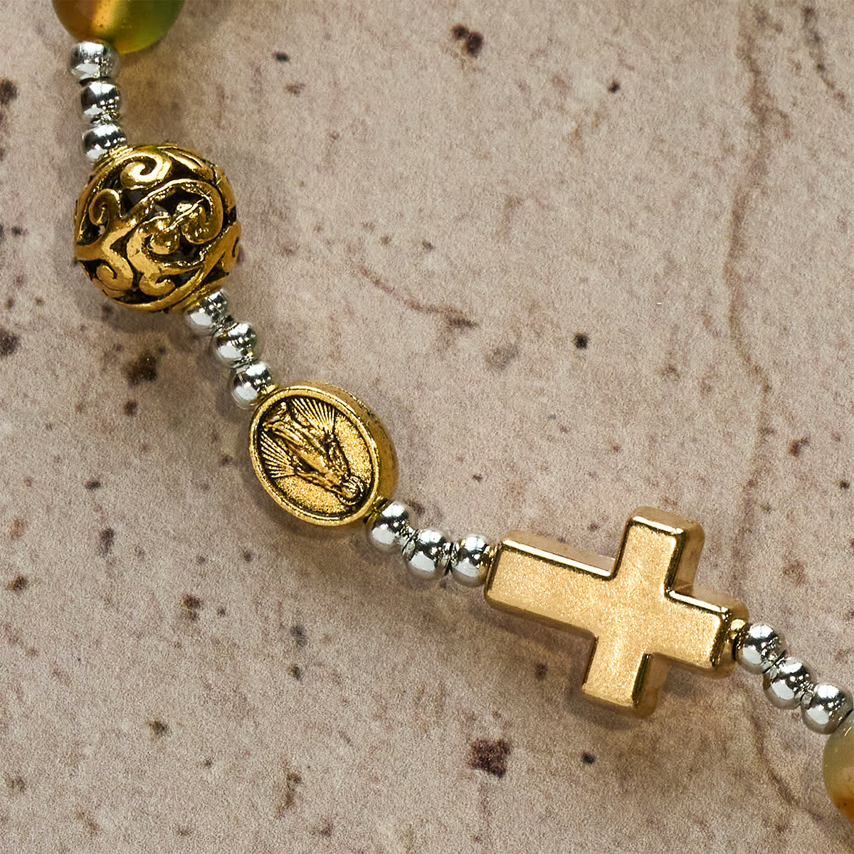 Bracelet Chapelet Malachite de Noël Multi-rangs avec Croix et Médaille