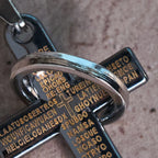 Collier pendentif Croix avec Anneaux Entrelacés et Prière du Seigneur : Style Audacieux, Signification Sacrée