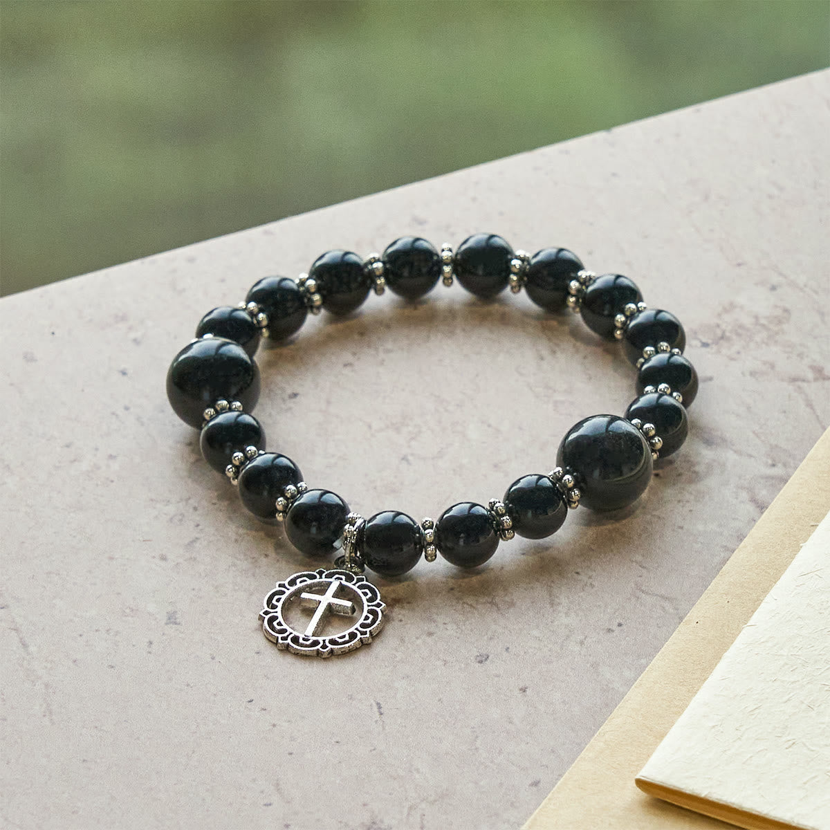 Pulsera de Obsidiana Negra de Armadura Espiritual con Dije de Cruz: Reza sin Miedo