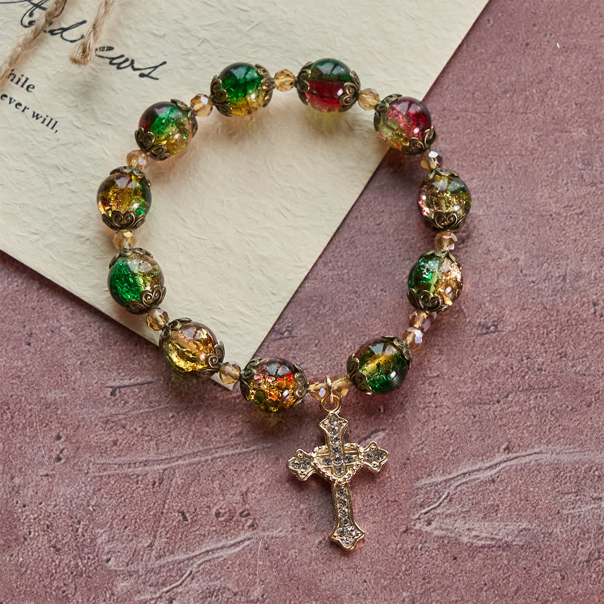 Bracelet en perles de verre rouge, vert et or "Christmas Glory": La foi qui brille