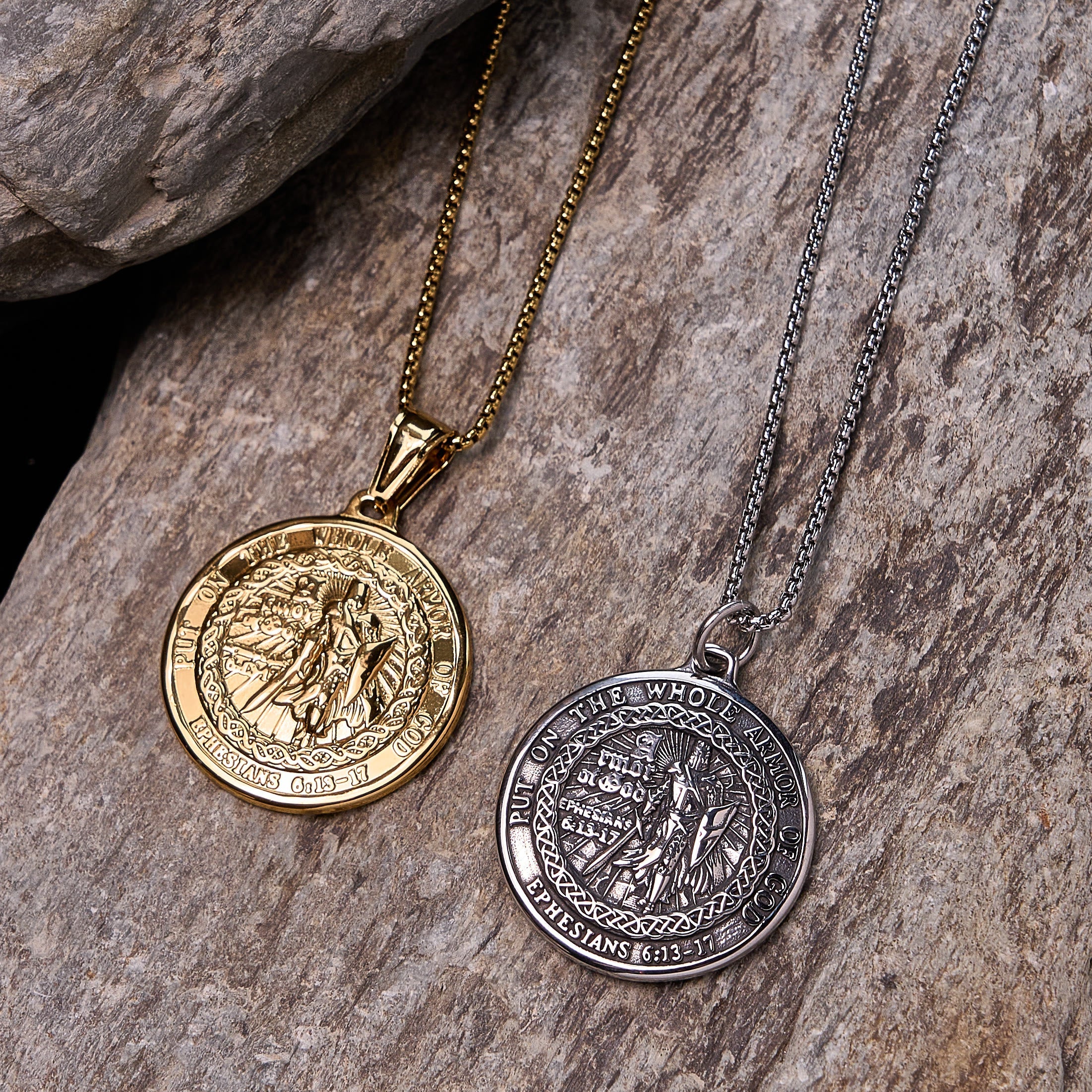 Collar con colgante Armadura de Dios: Protección espiritual y devoción eterna