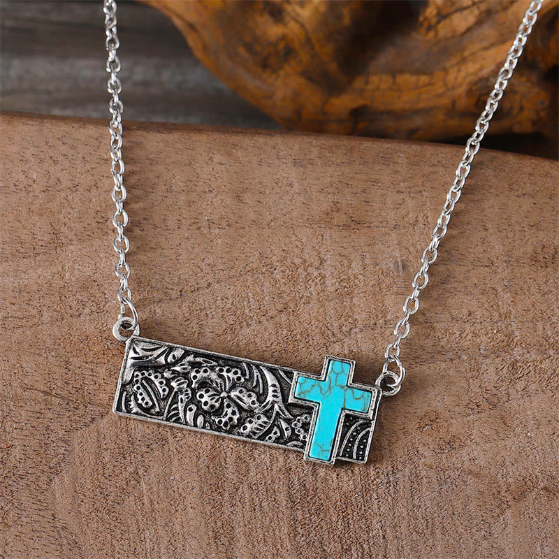 Collar Colgante con Barra Cruzada Turquesa: Fe Occidental y Devoción Artística