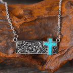 Collar Colgante con Barra Cruzada Turquesa: Fe Occidental y Devoción Artística