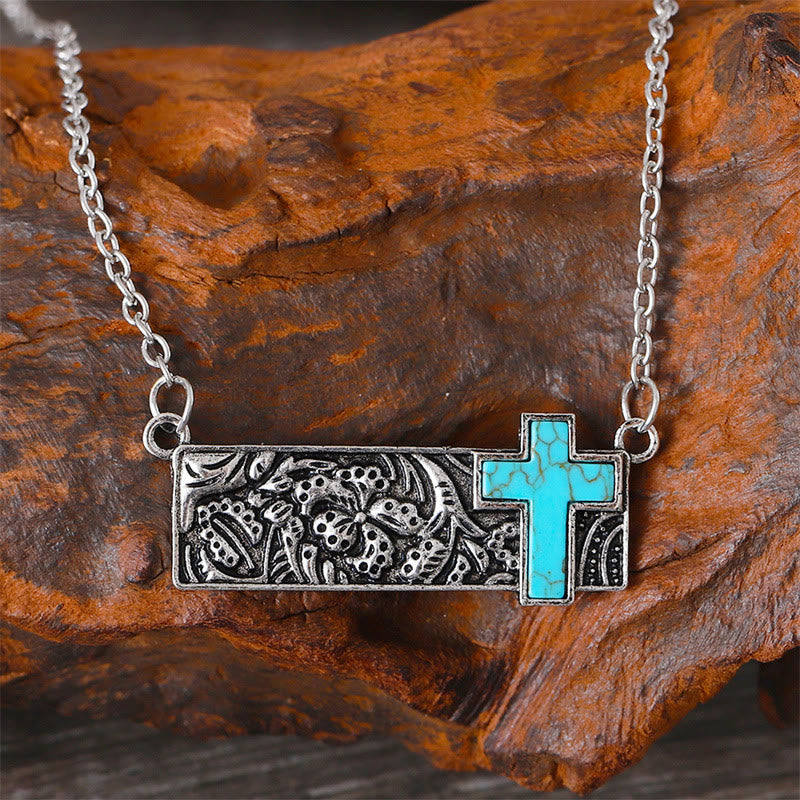 Collar Colgante con Barra Cruzada Turquesa: Fe Occidental y Devoción Artística