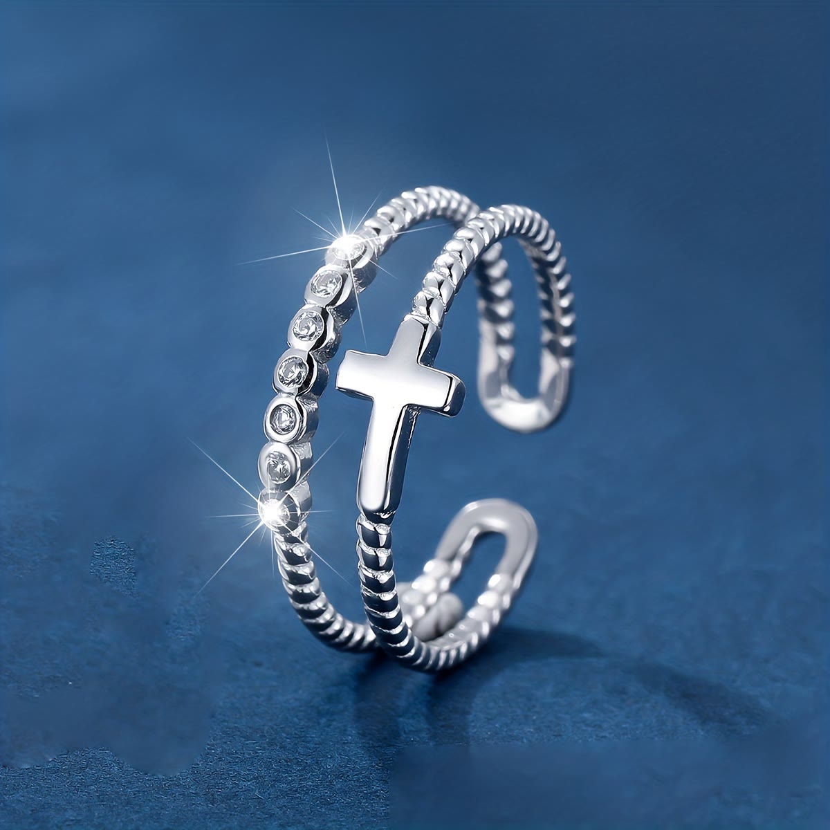 Bague Double Bande Croisée : Éclat de Zircon et Dévotion Quotidienne
