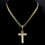 Collier Croix Déclaration : Artisanat Audacieux et Symbole Spirituel pour un Style Inspiré par la Foi