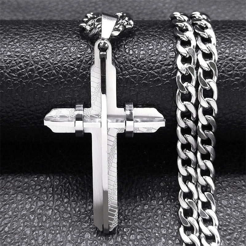 Collier Croix Déclaration : Artisanat Audacieux et Symbole Spirituel pour un Style Inspiré par la Foi