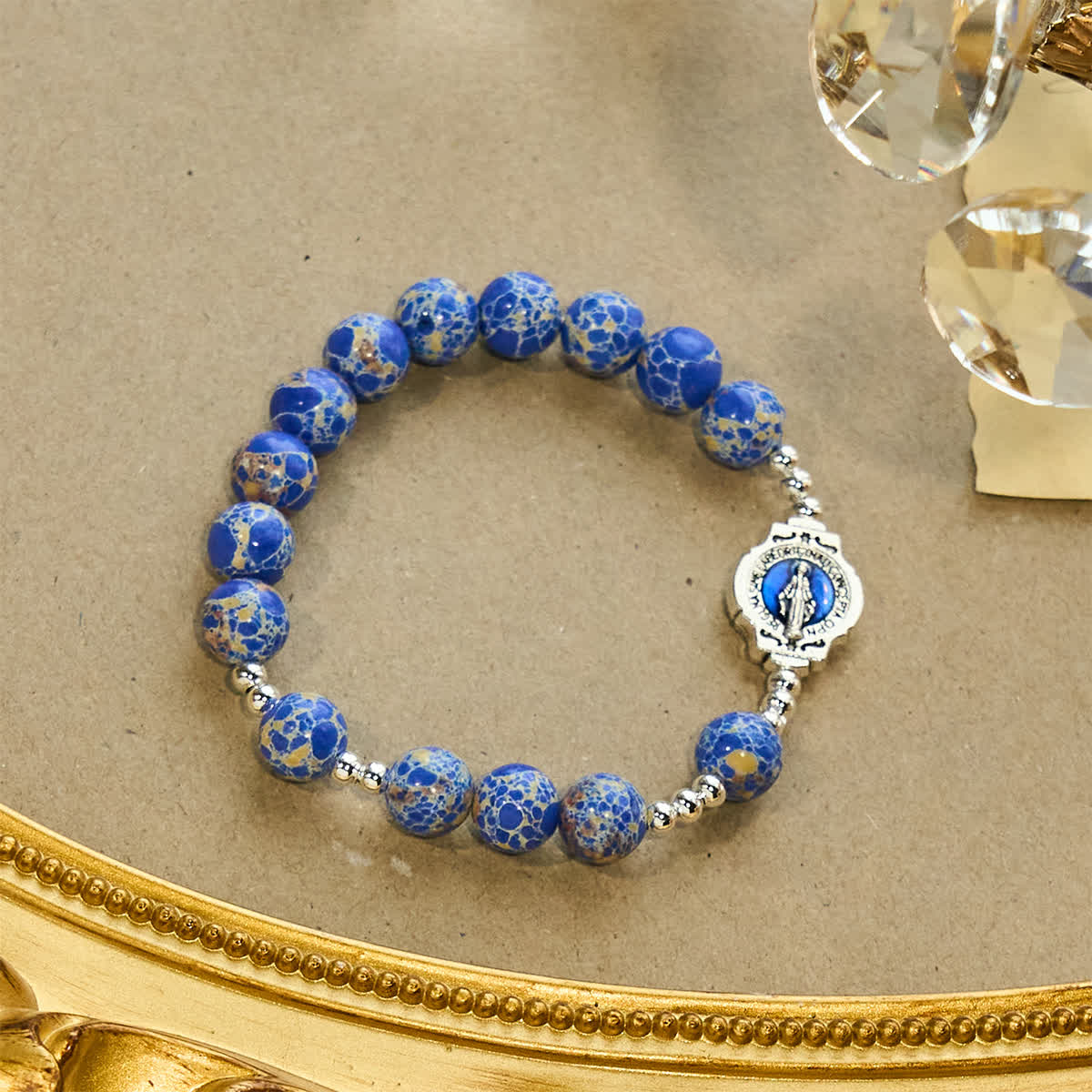 Bracelet Mariam en pierre impériale bleue : un gage de prière et de paix