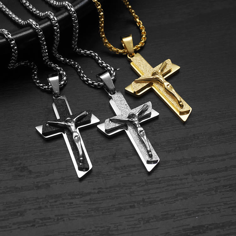 Collier Ornement Crucifix : Symbole Spirituel & Élégance Artisanale