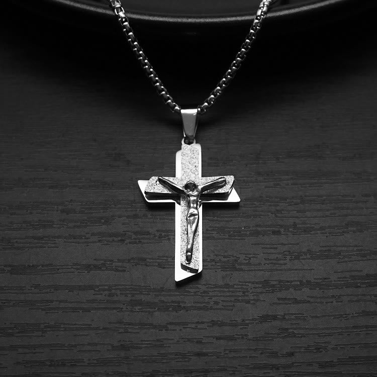 Collier Ornement Crucifix : Symbole Spirituel & Élégance Artisanale