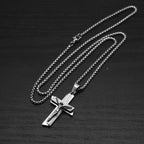 Collier Ornement Crucifix : Symbole Spirituel & Élégance Artisanale