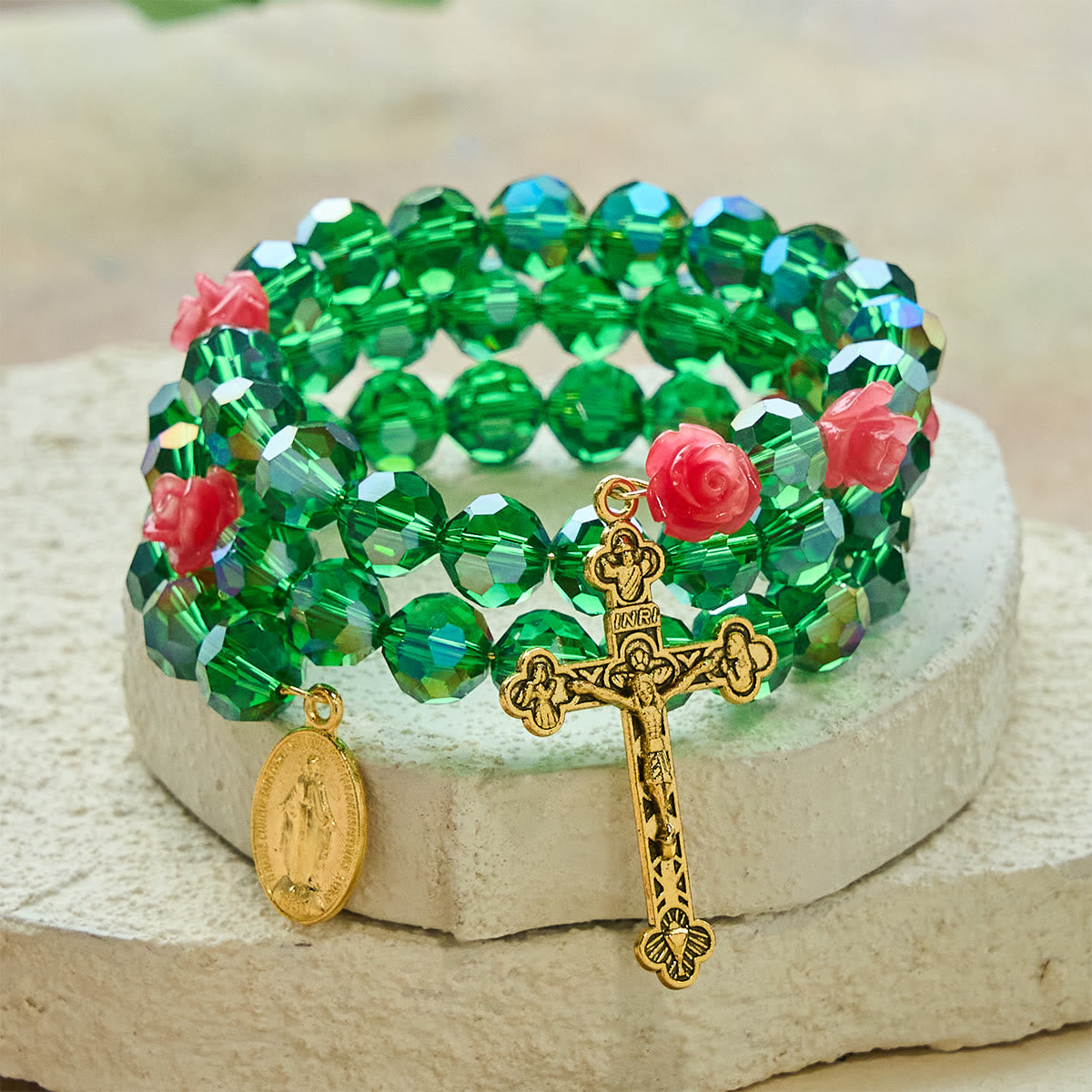 Bracelet Chapelet Rose & Cristal Vert : Dévotion & Grâce Florale