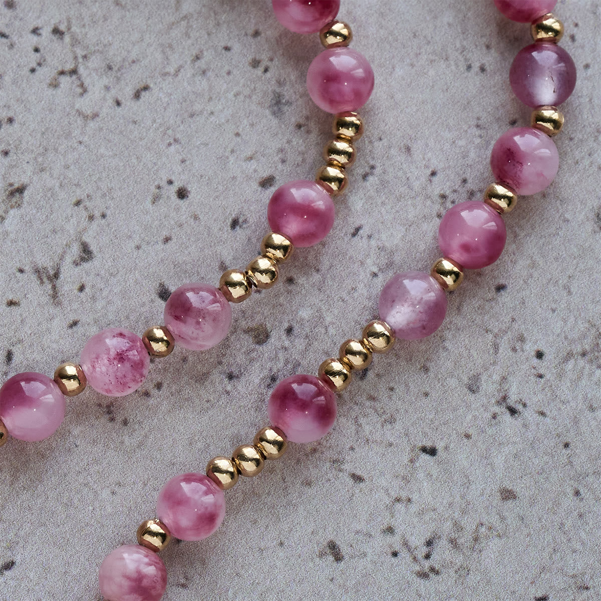 Pulsera de Rosario de Cuentas de Ágata Roja Rosa: Devoción y Elegancia Celestial