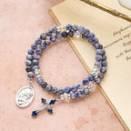 Bracelet Chapelet en Fil à Mémoire avec Pierre Bleue et Sainte Famille
