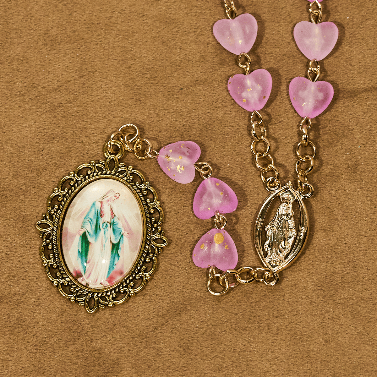 Chapelet et bracelet Cœur rose et papillon : Dévotion et spiritualité artistique