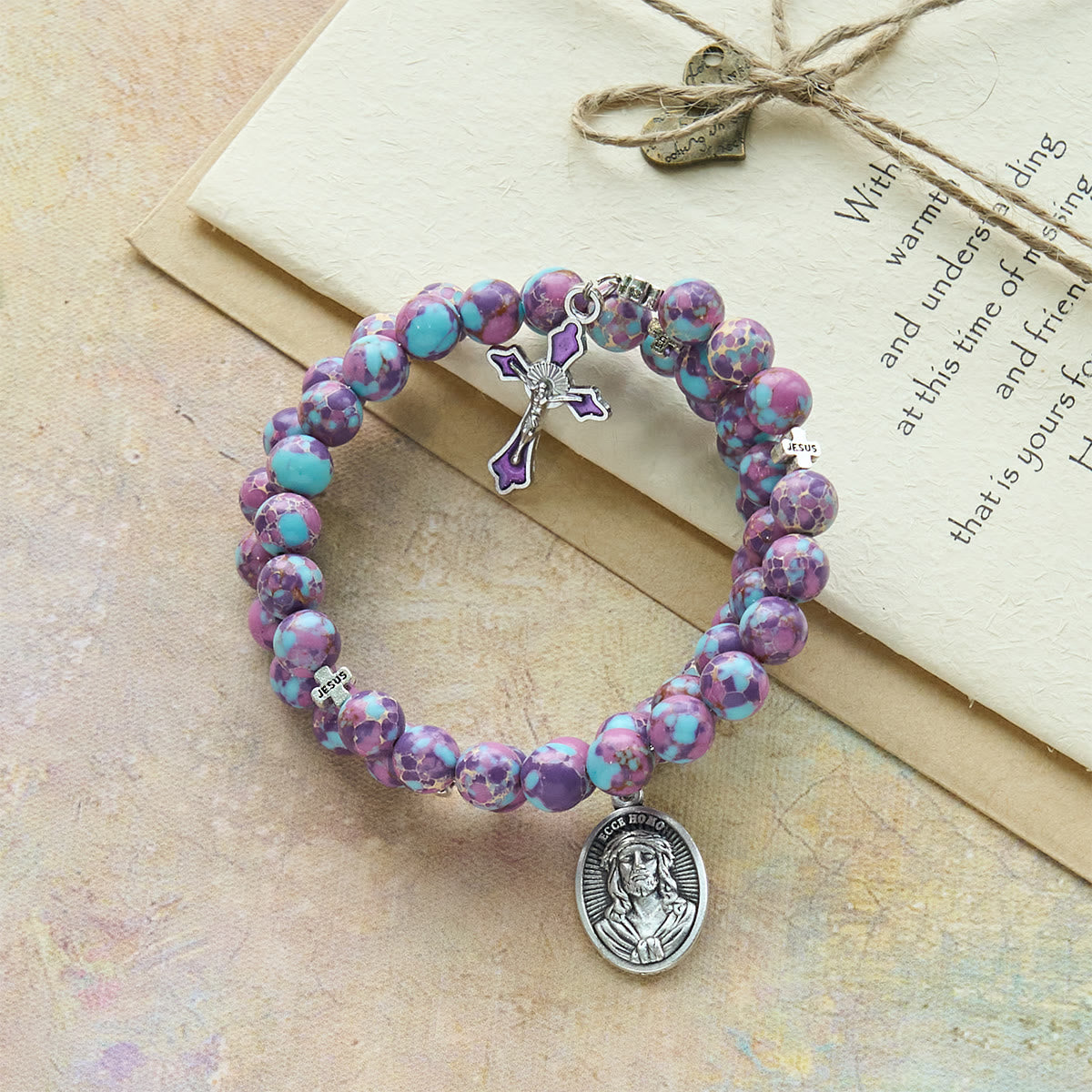 Bracelet Chapelet en Fil de Mémoire Jaspe Impérial Violet avec Crucifix Émaillé