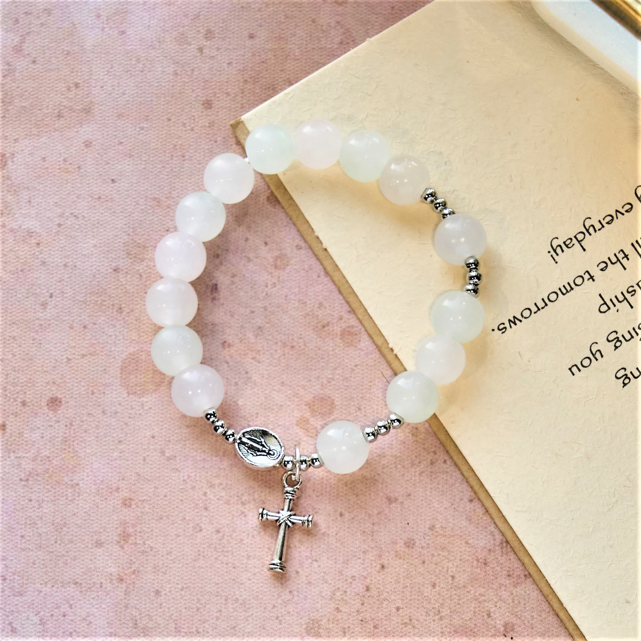 Bracelet de prière Notre-Dame en perles UV changeant de couleur Pastel Glow