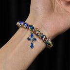 Bracelet détaillé en perles de cloisonné bleues avec crucifix