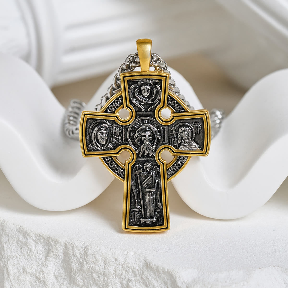 Collier croix orné bicolore : Icône de saint et ange - Artisanat détaillé