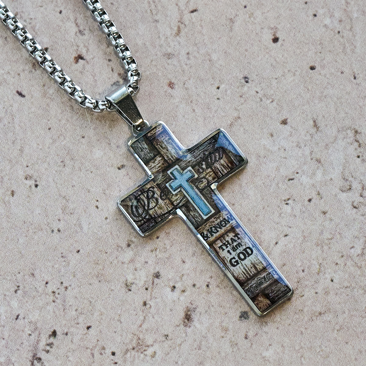 Cruz de Vidrio Impreso: Fe Artística Cerca del Corazón