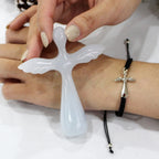 Set de pulsera de cruz y cruz de ángel de la guarda: un recordatorio táctil de fe para cada momento del día