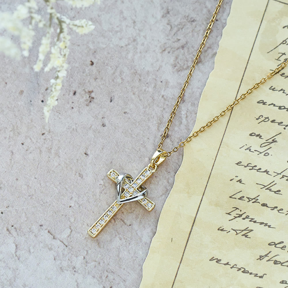 Collar Corazón y Cruz Bicolor con Circonitas: Fusión de Amor y Fe