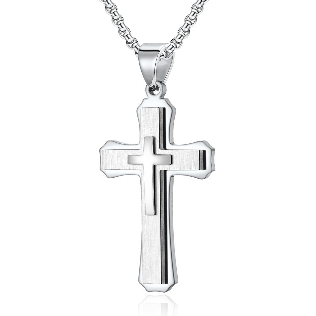Collier croix triple couche : La foi personnalisée au quotidien