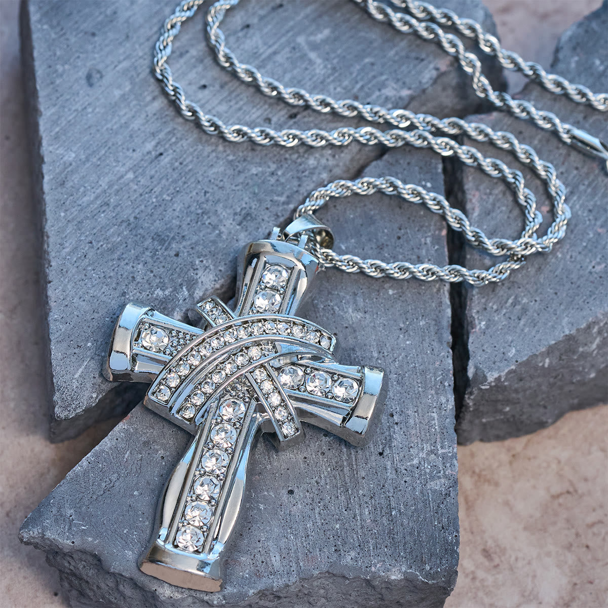 Collier croix Grace & Glory Baroque Radiance bicolore